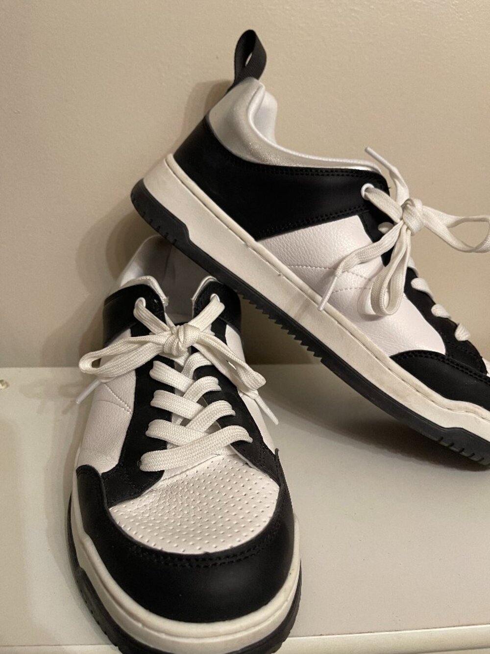 Steve Madden Renegade RNGD 01S1 Women 9.5 Lace-Up Athletic Shoes